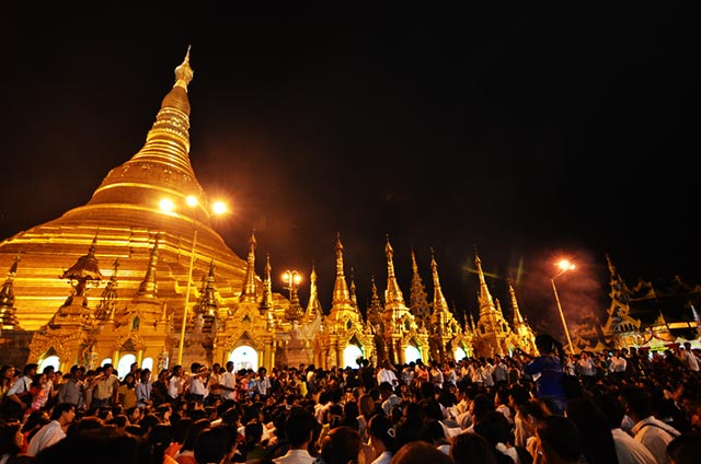 Shwedagon Pagoda Festival 