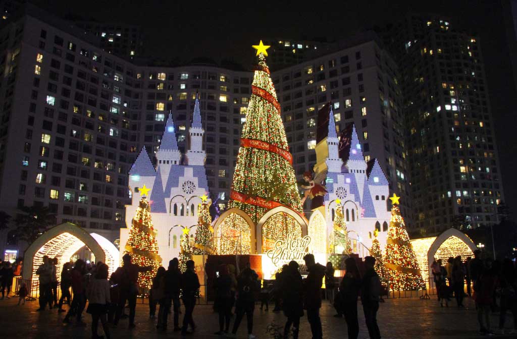 christmas_in_Hanoi-shopping_malls